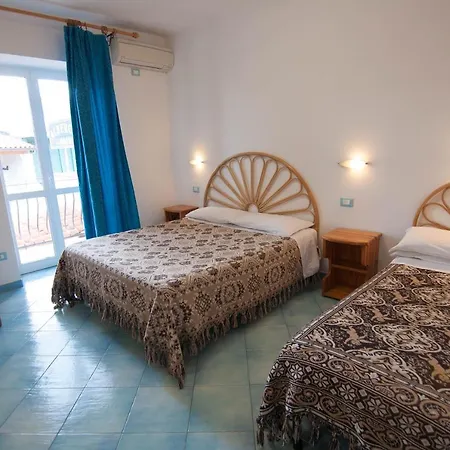 Macri Hotel
